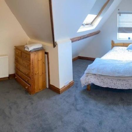 3 Double Bedroomed Flat, Acton. London, Uk Eksteriør billede